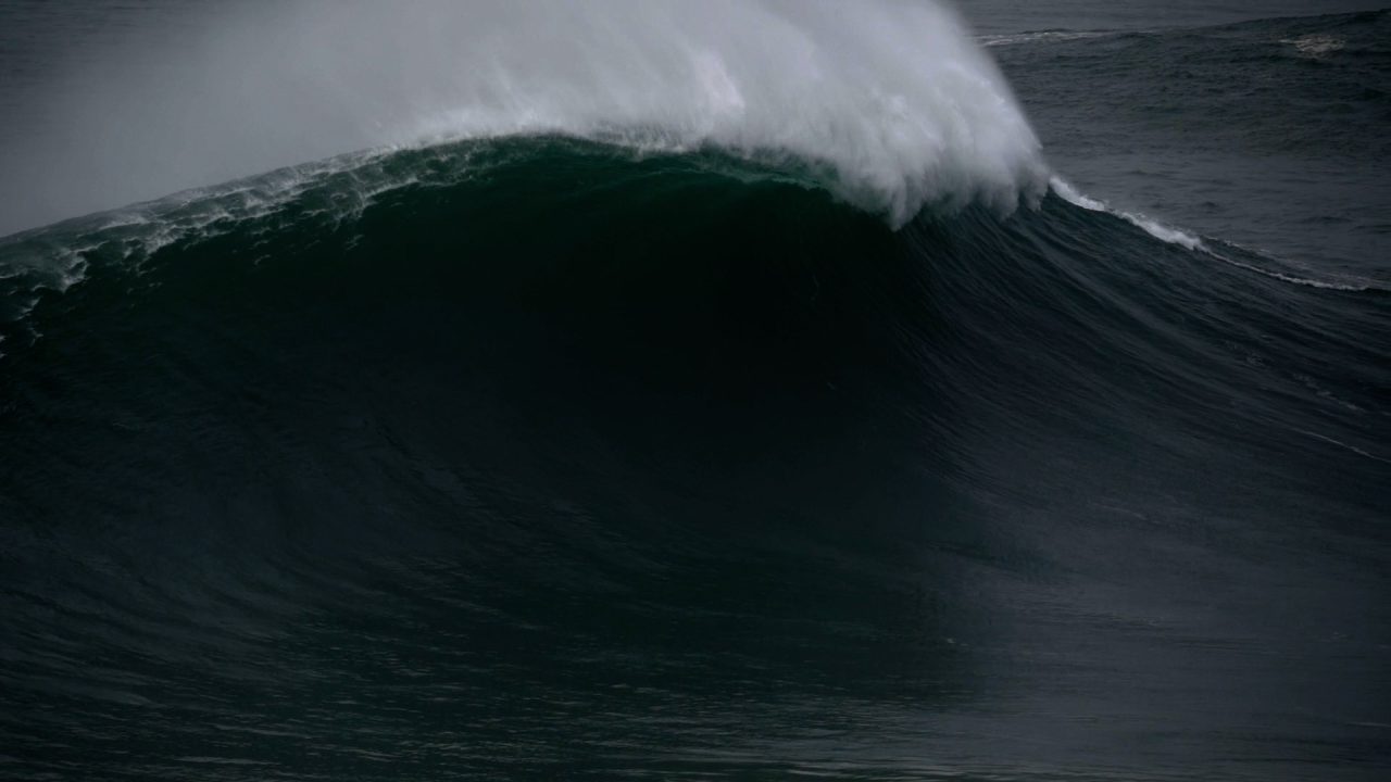 Giant Waves of Nazaré